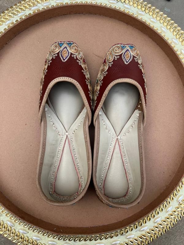 PIND POPPERS Punjabi Jutti for Women – Handcrafted Leather Flats with Traditional Embroidery for Weddings and Everyday Wear Maroon