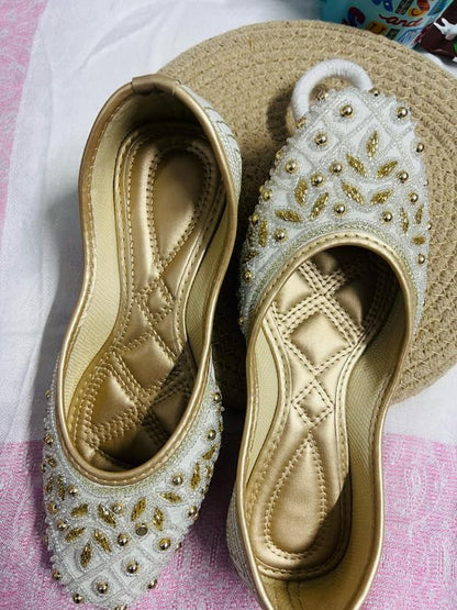 PIND POPPERS White & Gold Handcrafted Jutti for Women | Traditional Ethnic Punjabi Mojari with Pearl & Bead Embellishments | Perfect for Weddings