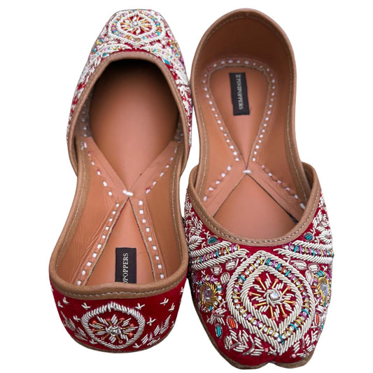 PIND POPPERS Women’s Handcrafted Punjabi Jutti – Traditional Embroidered Ethnic Footwear