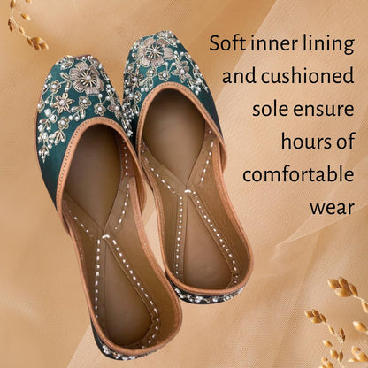 PIND POPPERS Women’s Traditional Ethnic Embroidered Jutti – Handcrafted Punjabi Footwear for Weddings, Festive, and Casual Wear Green
