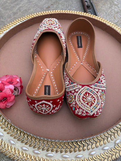 PIND POPPERS Women’s Handcrafted Punjabi Jutti – Traditional Embroidered Ethnic Footwear