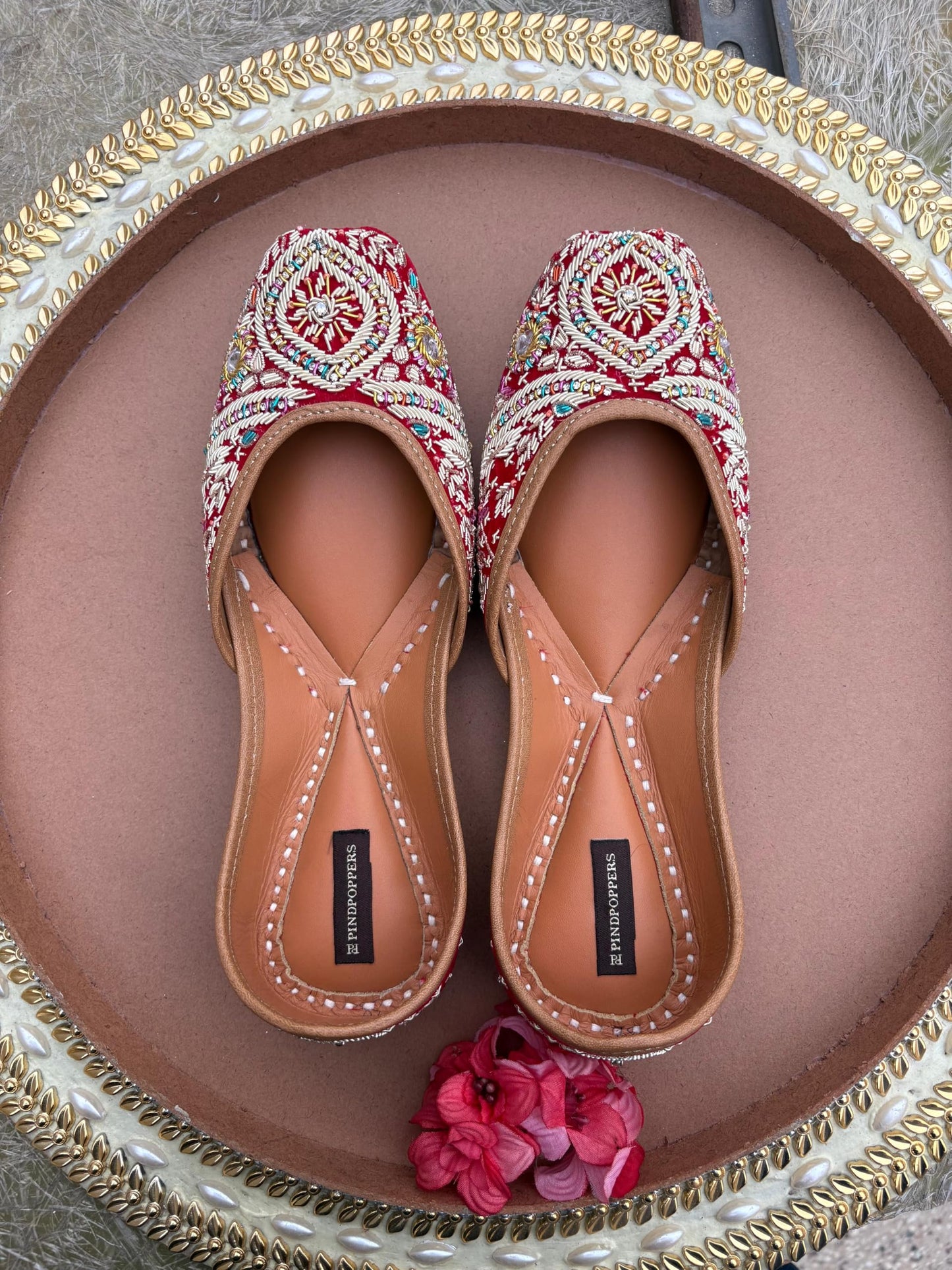 PIND POPPERS Women’s Handcrafted Punjabi Jutti – Traditional Embroidered Ethnic Footwear